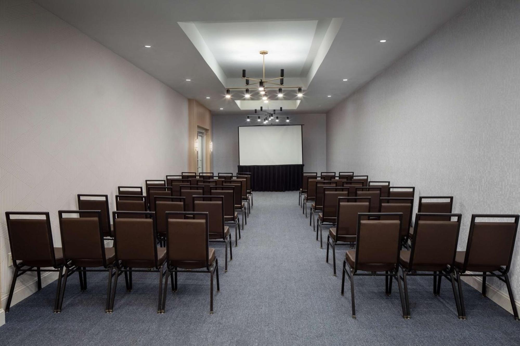 Doubletree By Hilton Princeton Bagian luar foto