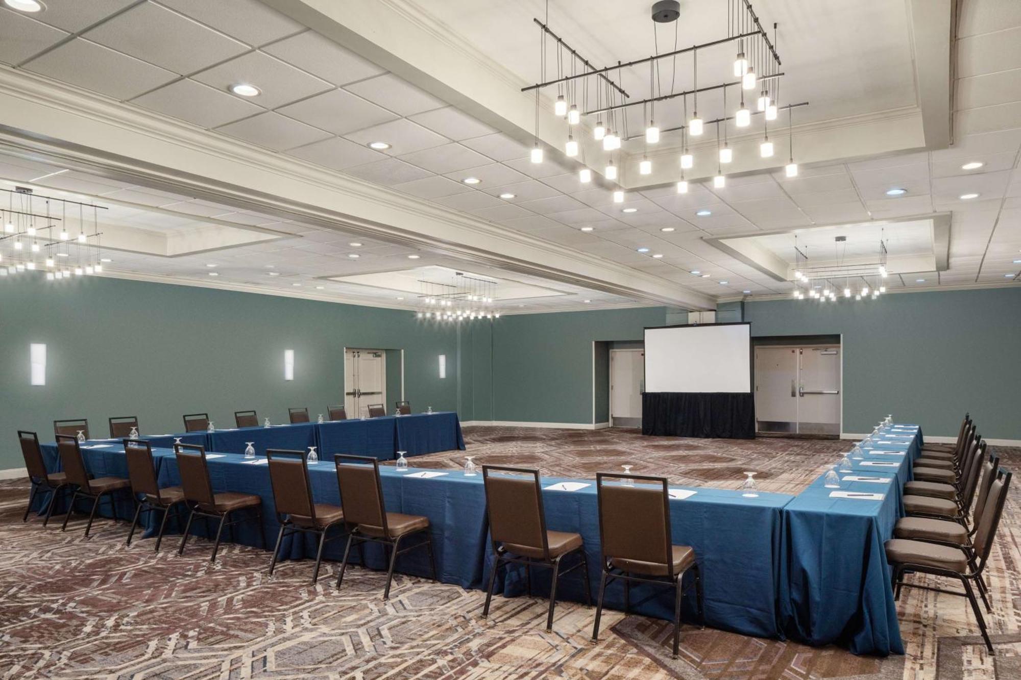 Doubletree By Hilton Princeton Bagian luar foto