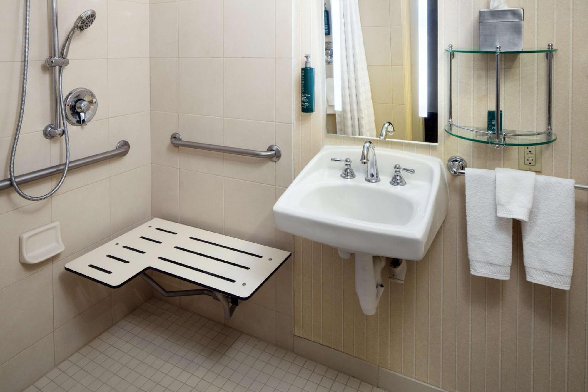 Doubletree By Hilton Princeton Bagian luar foto