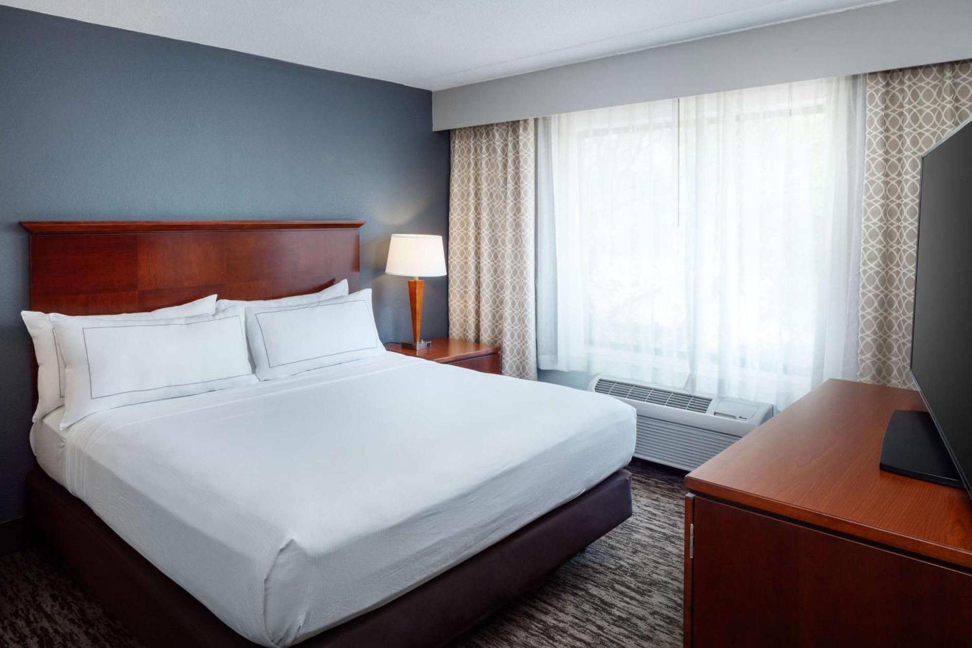 Doubletree By Hilton Princeton Bagian luar foto