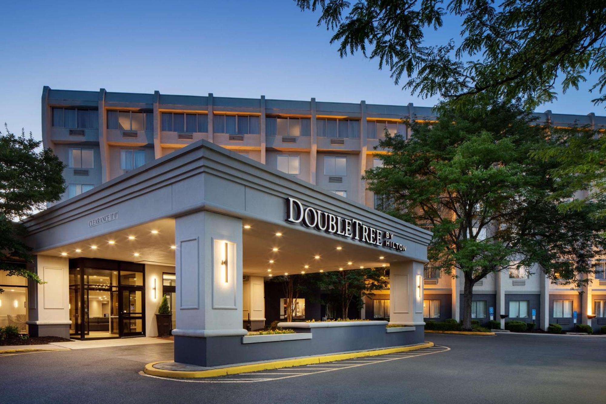 Doubletree By Hilton Princeton Bagian luar foto