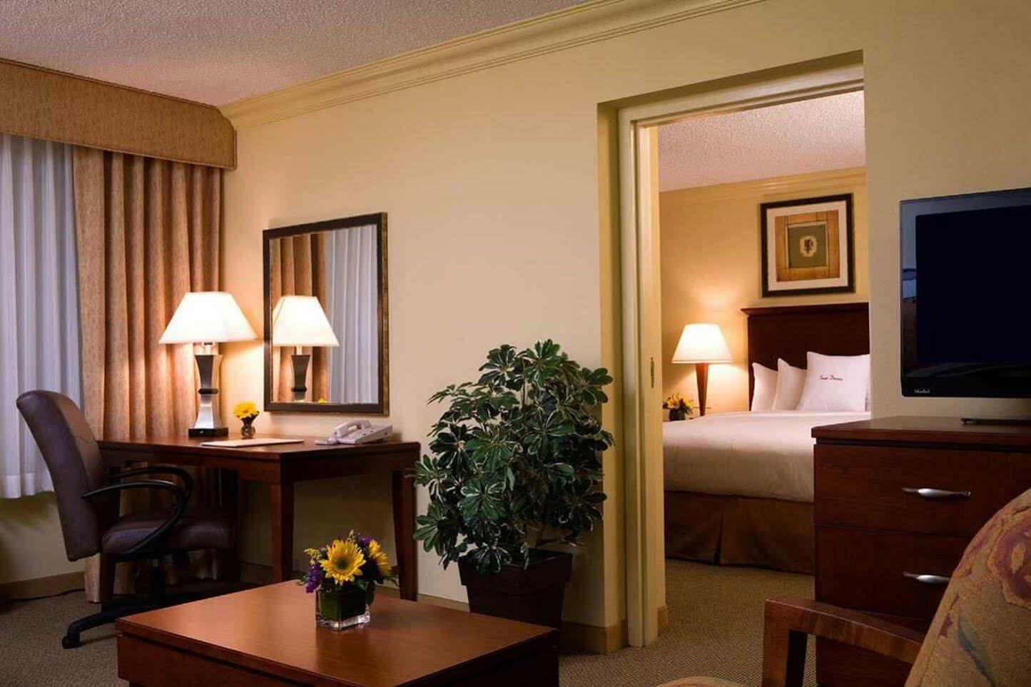 Doubletree By Hilton Princeton Bagian luar foto